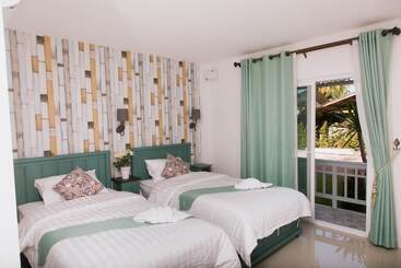 هتل Moei Manee Resort