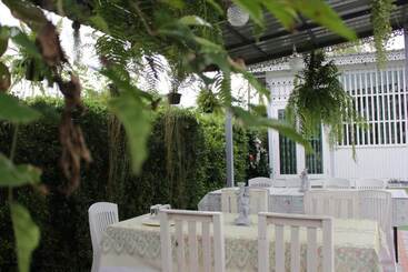 هتل Moei Manee Resort
