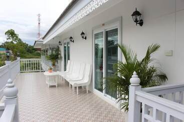 هتل Moei Manee Resort