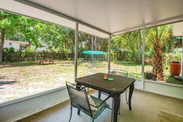 Mid Century Gainesville Getaway: 3 Mi To Uf Campus