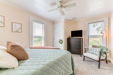 コテージ Peaceful Lenoir Home W/ Valley & Mountain Views!