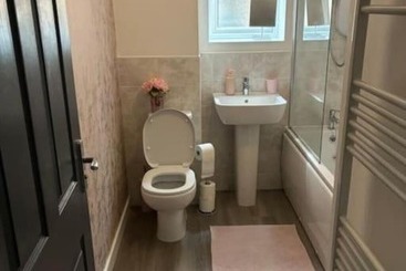 اقامتگاه Room In Lenton With Free Parking