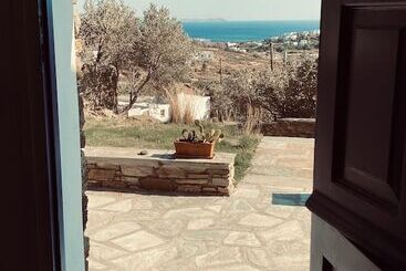 اقامتگاه Tinos Seaside Retreat For 5