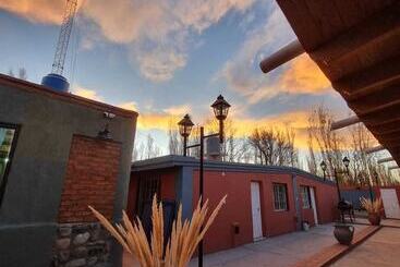 استراحتگاه Complejo Valles Del Viento