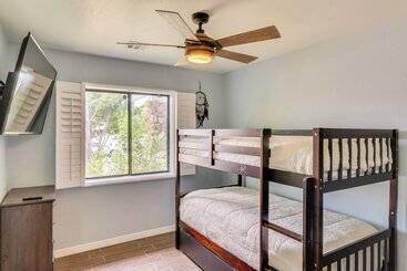 3 Mi To Lake: Home W/ Hot Tub In Show Low