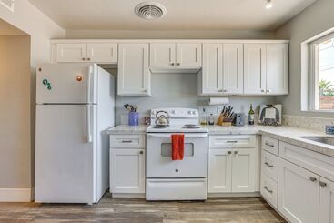 Dog Friendly North Las Vegas Home ~ 9 Mi To Strip!