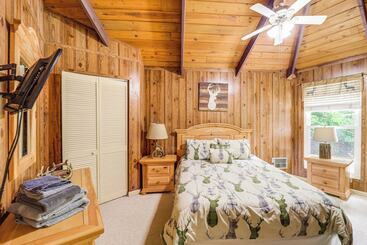 بيت ريفى Beech Mountain Cabin W/ Deck, Grill: Ski + Hike!