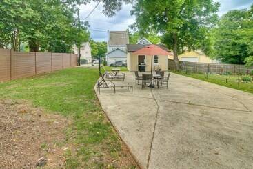 Charlotte Home W/ Yard   Near Spectrum Center!