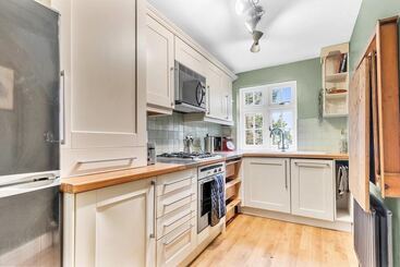 Charming Reigate Cottage Retreat