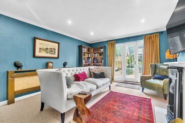 Charming Reigate Cottage Retreat