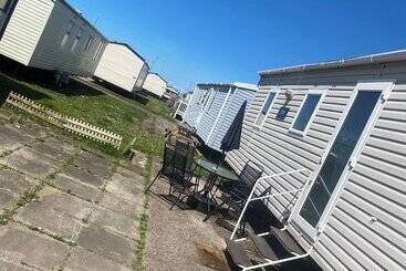 Coastal Cabin Retreat In Rhyl