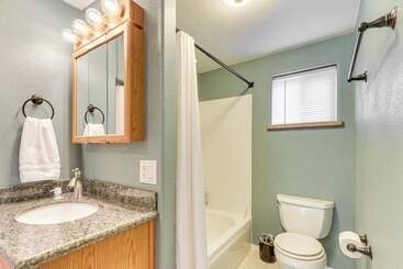 Coeur D Alene Cottage ~ 1 Mi To Downtown!