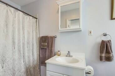 Covington Home W/ Patio 3 Mi To Cincinnati!
