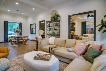 Elegant Baton Rouge Home W/ Yard ~ 3 Mi To Lsu!