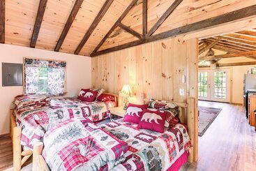 بيت ريفى Harrington Cabin W/ Grills   Near Beaches & Hiking