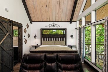 酒店 Fairway Treehouses