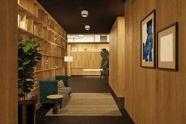 هتل Four Points By Sheraton Barcelona Airport