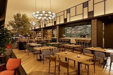 هتل Four Points By Sheraton Barcelona Airport