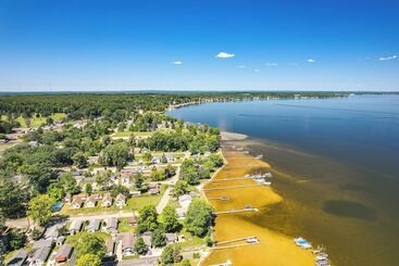Houghton Lake Cottage W/ Patio: Walk To Waterfront
