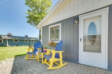 Houghton Lake Cottage W/ Patio: Walk To Waterfront