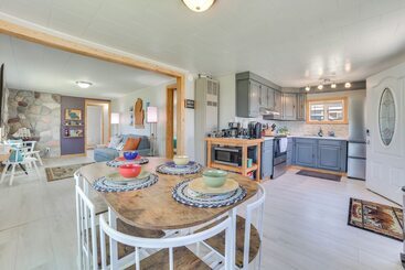 Houghton Lake Cottage W/ Patio: Walk To Waterfront