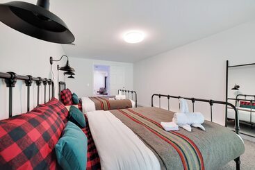 קוטג'' Paradise Retreat By Avantstay Pool, Hot Tub, & Game Room!