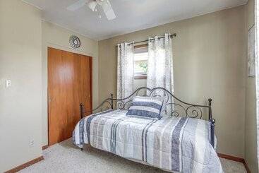 Walk To Park: Waterloo Home W/ Furnished Deck