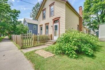Saratoga Springs Home Near Downtown & Casino!