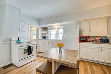 Saratoga Springs Home Near Downtown & Casino!