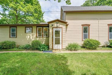Saratoga Springs Home Near Downtown & Casino!
