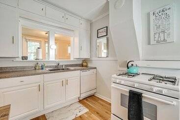 Saratoga Springs Home Near Downtown & Casino!