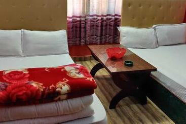 Ss Hotel Kings & Lodge Charikot Dolakha