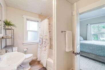 Updated Spokane Home W/ Furnished Patio Near Dtwn!