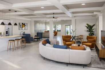 Vantage Apartments By Barsala