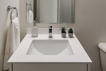Vantage Apartments By Barsala