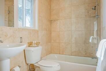Beach Haven By Avantstay Pool + Ocean Views Steps From The Beach