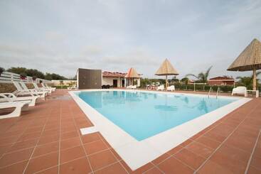 تختخواب و صبحانه Apollonion Country House