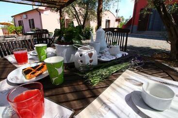 Belvilla By Oyo Chic Farmhouse With Terrace