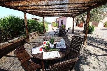 Belvilla By Oyo Chic Farmhouse With Terrace