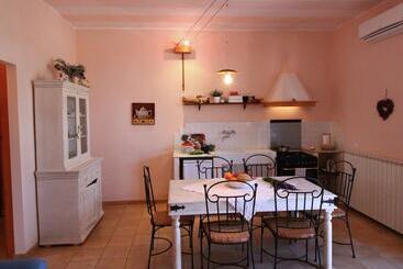 Belvilla By Oyo Chic Farmhouse With Terrace