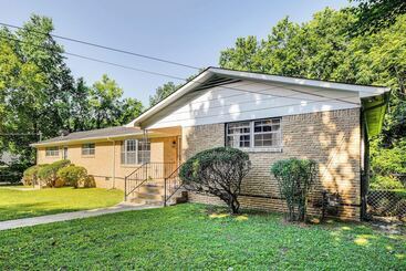 Family Friendly Huntsville Home W/ Spacious Yard