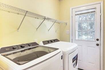 Family Friendly Huntsville Home W/ Spacious Yard