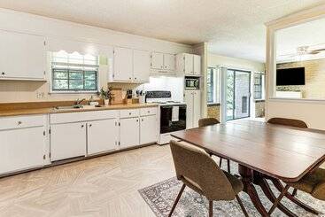 Family Friendly Huntsville Home W/ Spacious Yard
