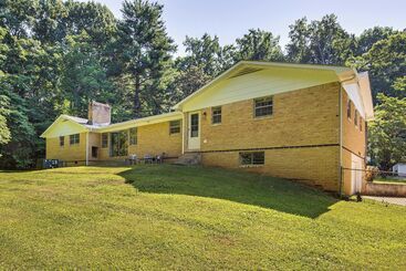 Family Friendly Huntsville Home W/ Spacious Yard