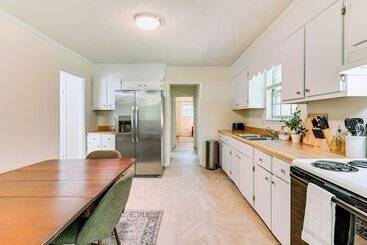 Family Friendly Huntsville Home W/ Spacious Yard