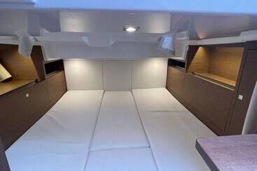 هتل Exclusive Yacht With A Roof Terrace