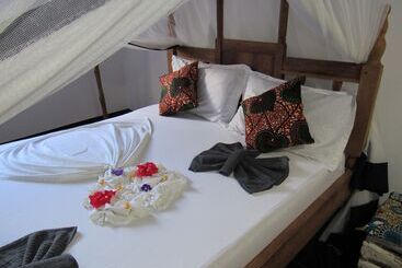 هتل Furaha Lodge