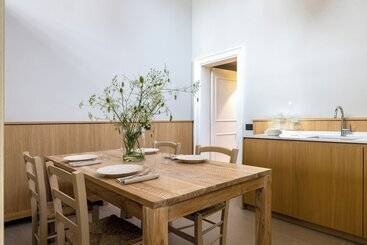 هتل روستایی Colle Alberti Country House