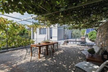 Italianway Luxury Apartment In Modern Villa Unit 2