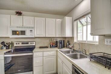 Lovely Gulfport Home: Walk To Beach,1 Mi To Marina